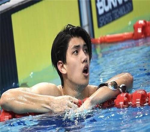 男子1500米自由泳:费立纬小组第6、总排名第12,无缘决赛