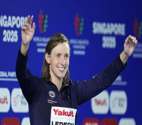 体坛联播张家乐再刷女子链球世青纪录，莱德基加冕七冠王