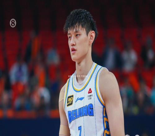 媒体人:曾凡博是CBA里打法最接近NBA的国内球员上赛季涨球很多
