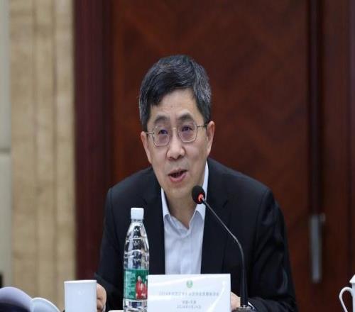 上海德比用外籍裁判足协副主席许基仁回应：争取