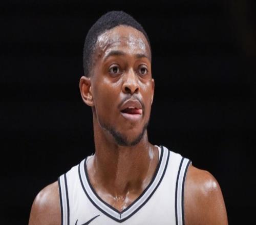 福克斯与马刺续约并未开始!金额也会低于2.29亿美媒预测四年2亿