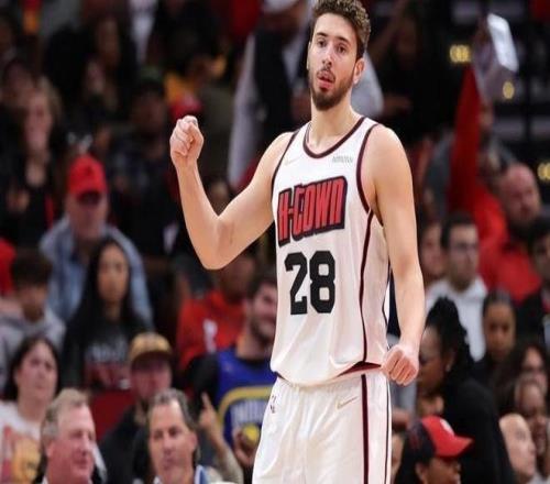 火箭内线核心:刚来NBA的时候我也很不适应,但我在不断进行摸索