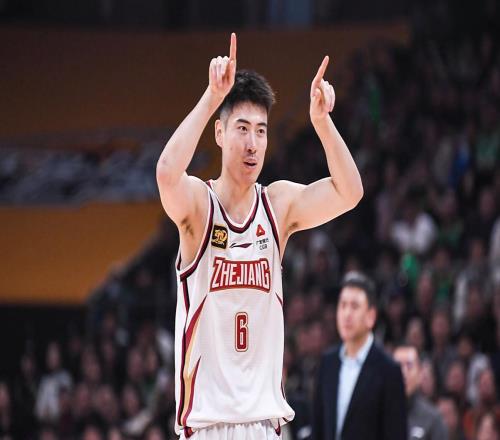 3年1800万!刘维伟高价挖弟子,浙江队不放人,两个环节走不通