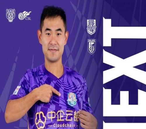 津门虎vs英博首发：4外援PK2外援，基莱斯、巴顿先发，朱鹏宇出战