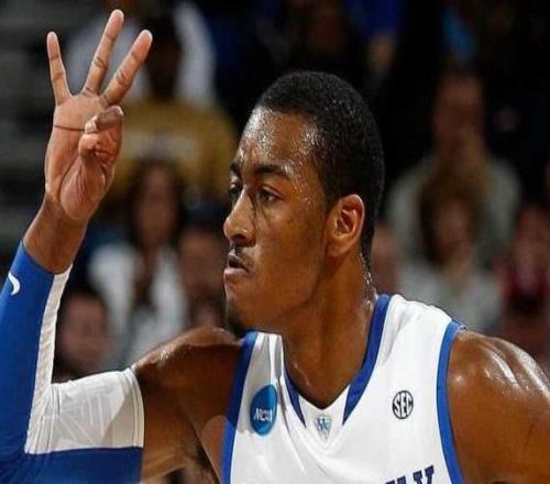 队史首位NBA状元&校体育名人堂成员!肯塔基男篮官方发推致敬沃尔