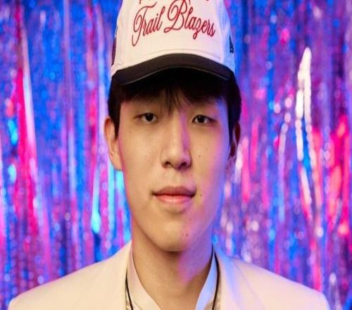 青岛总经理开拓者给杨瀚森的买断费还不够小杨他这几年的伙食费