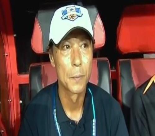 曲刚：我们会尽可能在客场限制申花，争取想要的结果