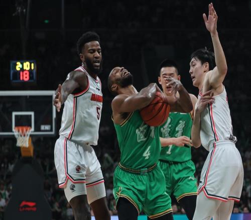 新赛季能否重返CBA超级外援还未找到下家，上赛季曾多次轰下40+