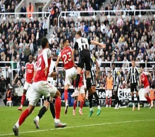 梅里诺：对阵纽卡打进扳平球很高兴，我每天都在训练头球技术