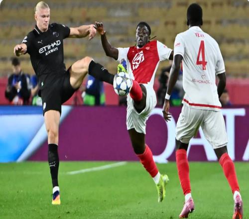 22被绝平！欧冠大冷门：12亿豪门意外翻车，神锋2球，历史第二人