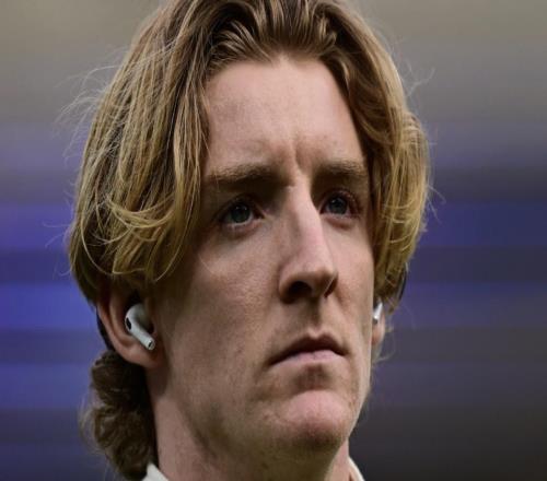 点射梅开二度，戈登成英格兰球员欧冠“点球双响”第三人