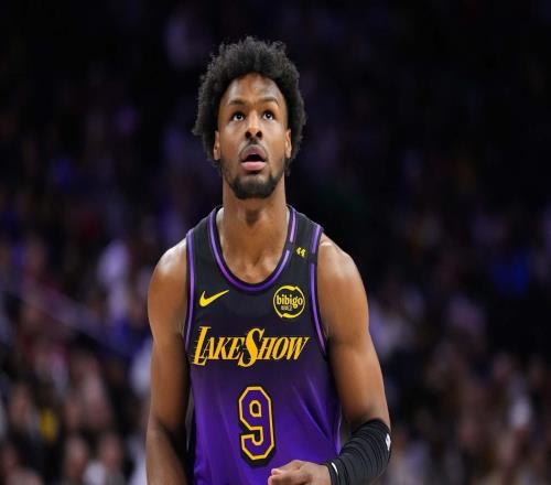 布朗尼谈12中1：感觉自己腿部没发上力，导致很多投篮短了