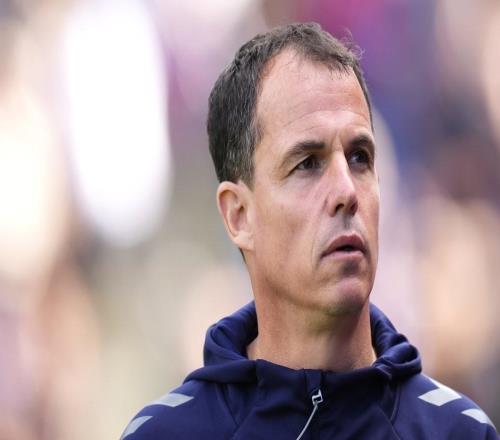 桑德兰主帅谈不敌曼联：我们的表现没有达到英超的标准