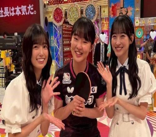 张本美和晒与乃木坂46成员合影：真的非常开心，感谢这次宝贵的机会