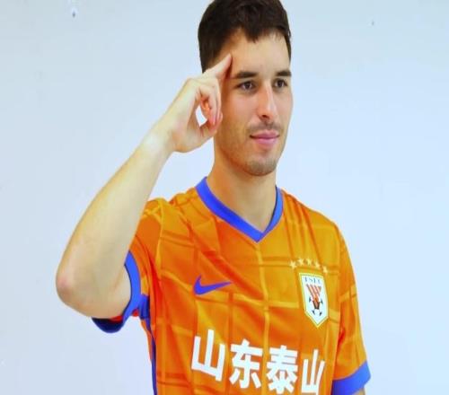 不忍直视！山东泰山外援实锤水货，被花式吊打，宿茂臻负全责
