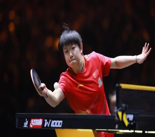 王曼昱决赛击败孙颖莎，夺得WTT中国大满贯女单冠军