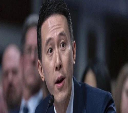 周受资现身F1新加坡大奖赛