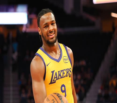 夸梅布朗：布朗尼在浪费湖人阵容名额，有些高中球员比他强