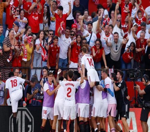 榜首易主！弗里克缔造10年耻辱纪录，莱万灾难级表现：0射正