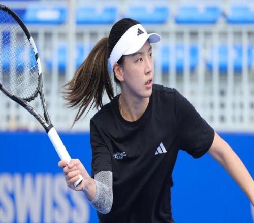 爱奇艺体育新媒体独播！2025武网正赛首日：19点30开幕式王欣瑜亮相