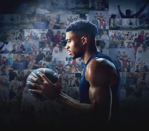 一年挣1亿美金，仅次于库詹杜！但他还是想“进城”