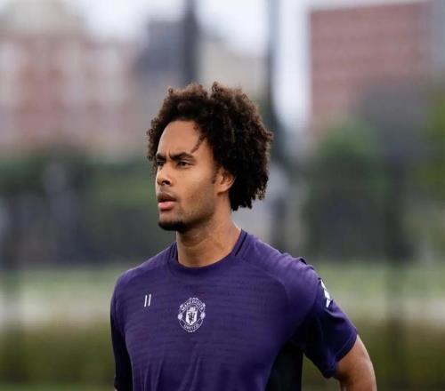 4场82分钟！曼联荷兰国脚前锋已被遗忘为世界杯或选择冬窗离队