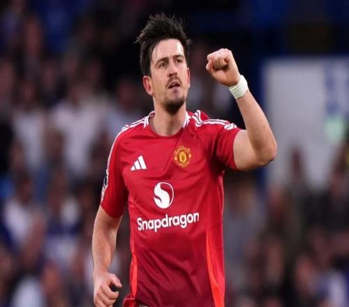 记者：曼联在与马奎尔谈续约，新合同预计维持他现有薪资水平