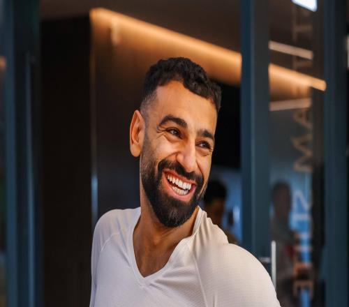 主要问题就在他断崖式下滑的法老，与成绩遭遇滑坡的利物浦