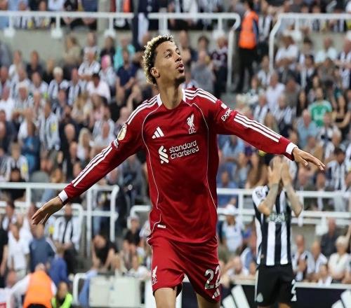 利物浦最强引援出炉！23岁新星10场独造6球，未来十年锋线无忧
