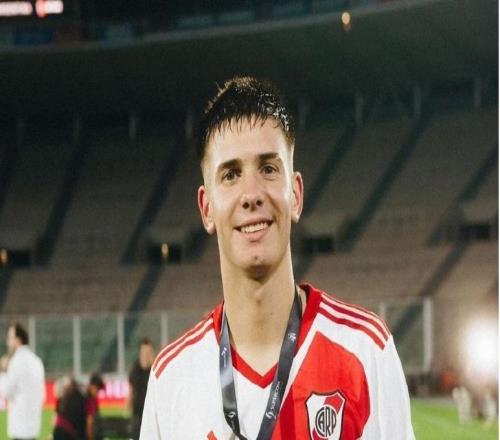 披上梅西10号战袍，成为皇马新“储备太子”的他，其实压力很大