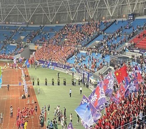 尝试30多次终于中签！5%幸运球迷见证苏超四强诞生