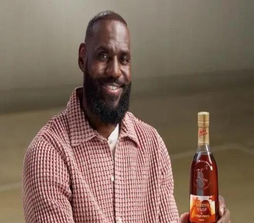 突发罕见伤病！詹姆斯官宣退赛，22年纪录被中断