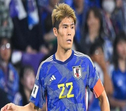 富安健洋：现在我只想快点复出，想踢球，我会做到的