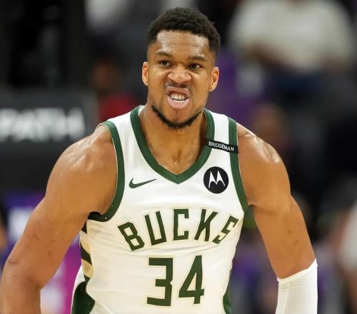 59分+43分+42分!联盟第1!对不起,浓眉,他才是NBA最强大前锋