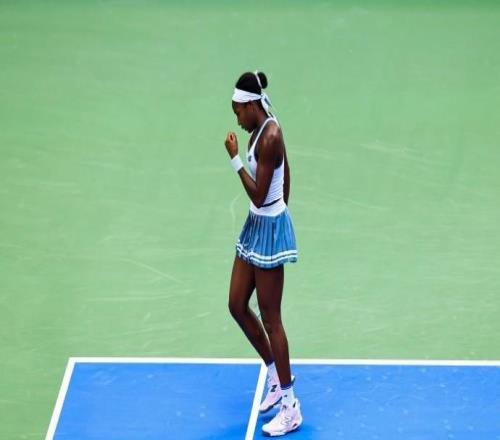 高芙送蛋击败西格蒙德，连续两年晋级武网女单四强