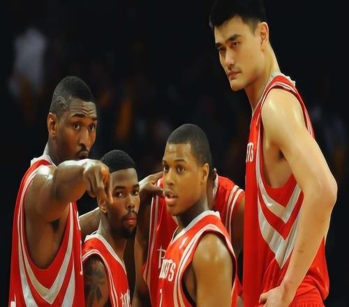 看到这样的杨瀚森，老球迷眼睛湿润了：终于找到看姚明打球的感觉