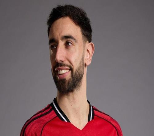 B费：我不是因为世界杯放弃沙特报价，对现状满意才留在曼联