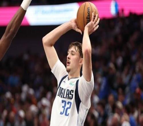 弗拉格：我需要更好的与浓眉配合充分发挥他的优势