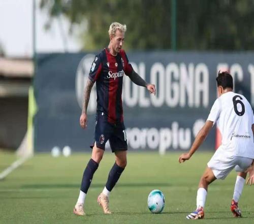 贝尔纳代斯基：在博洛尼亚感觉很好，想和基耶萨一起去世界杯