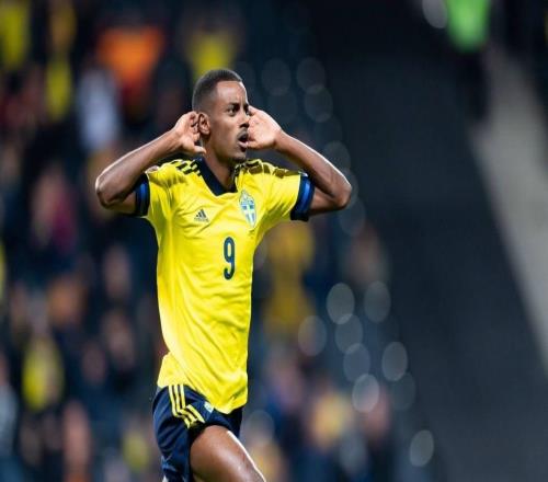 伊萨克:我们确实感受到了压力我已经完全融入了国家队