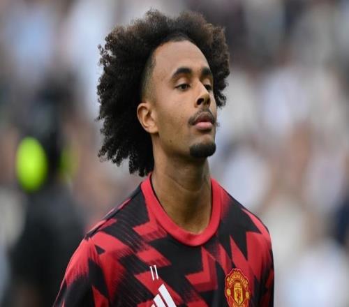 曼联24岁锋霸1月离队枯坐冷板凳，世界杯梦碎，尤文埃弗顿抢人