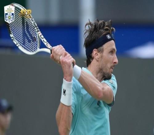 资格赛选手瓦谢鲁21逆转表哥林德克内希，夺得上海大师赛冠军