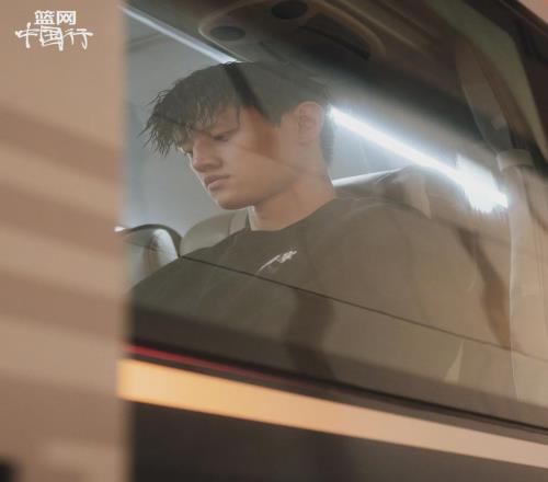 中国赛不让中国人打,球迷怒了:曾凡博是dou+