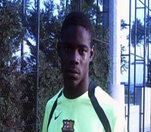 巴洛特利盛赞亚马尔，自曝曾在巴萨青训效力一个月