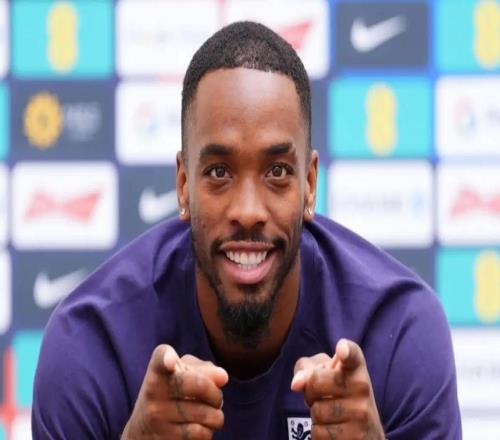 记者:尽管与热刺和切尔西传出绯闻,但托尼1月不会返回英超