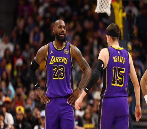 里夫斯:詹姆斯能给队友提升巨大信心!他是历史第一人!