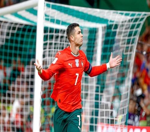 C罗梅开二度造足坛神迹!利物浦核心传射+绝平,匈牙利22葡萄牙