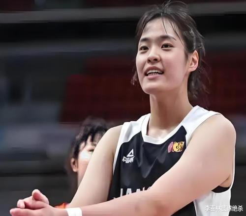 13分钟轰16+3!中国女篮又一26岁2米王牌崛起:冲冠对决韩旭
