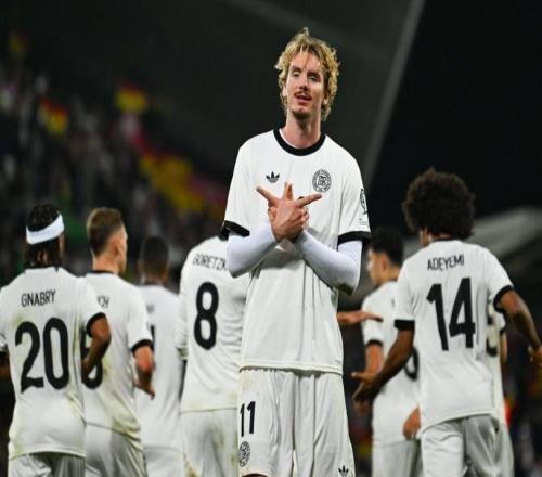 从质疑到认可！5场4球+队史第一人数据，凭名字出圈锋霸证明自己