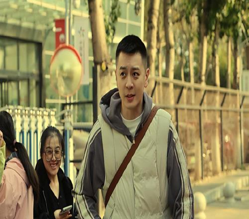 辽篮下午两点官宣！杨鸣率队去丹东球迷送行，揭幕战能否力克四川